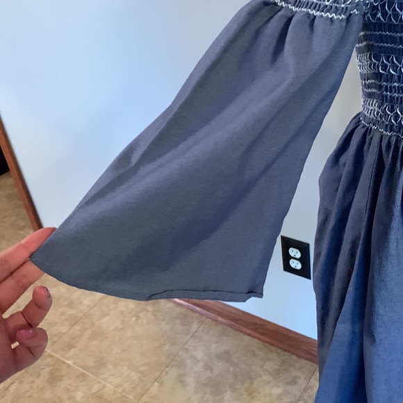 🎉5xHost Pick🎉 Off-The-Shoulder Smocked Bust Dress - Picture 8 of 10